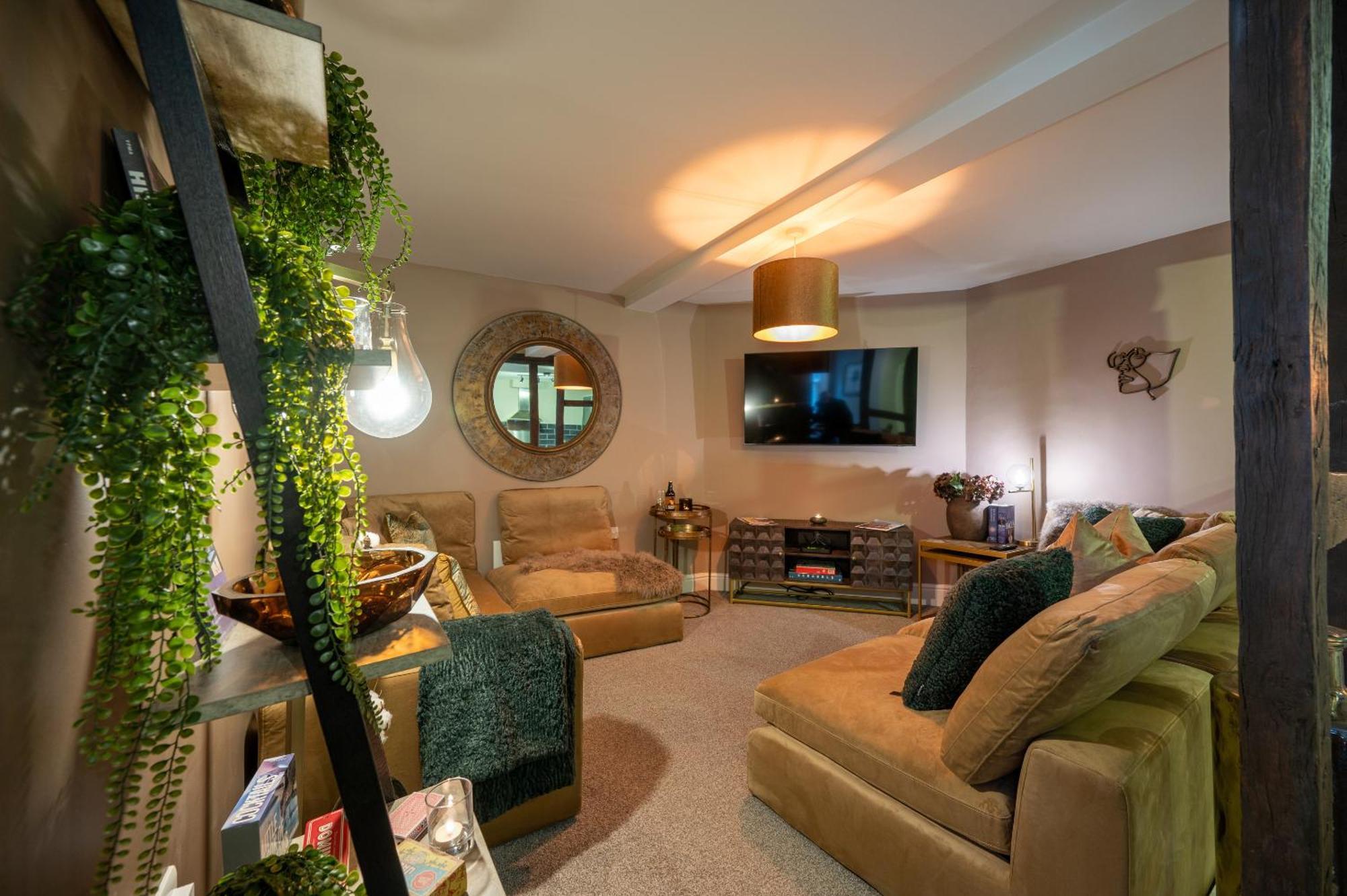 At Home Shrewsbury Bagian luar foto